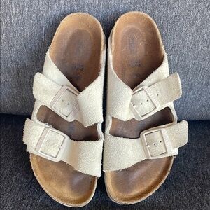 Birkenstock Cream Sandals
